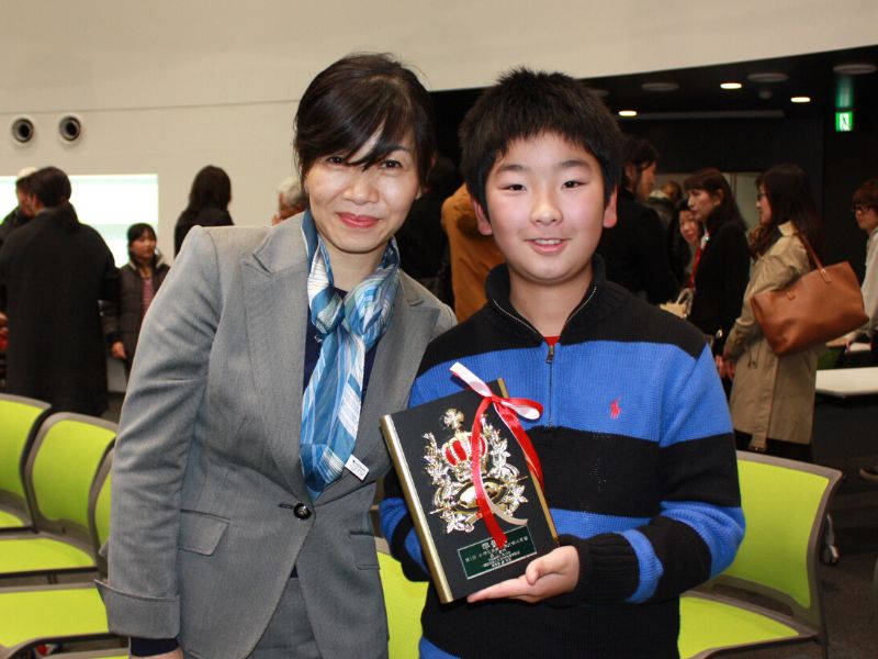 仙台市のスピーチコンテストで受賞した男の子